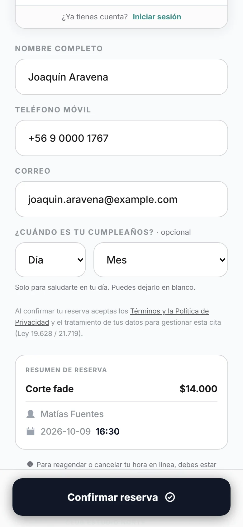 Página de reservas: datos del cliente y confirmación